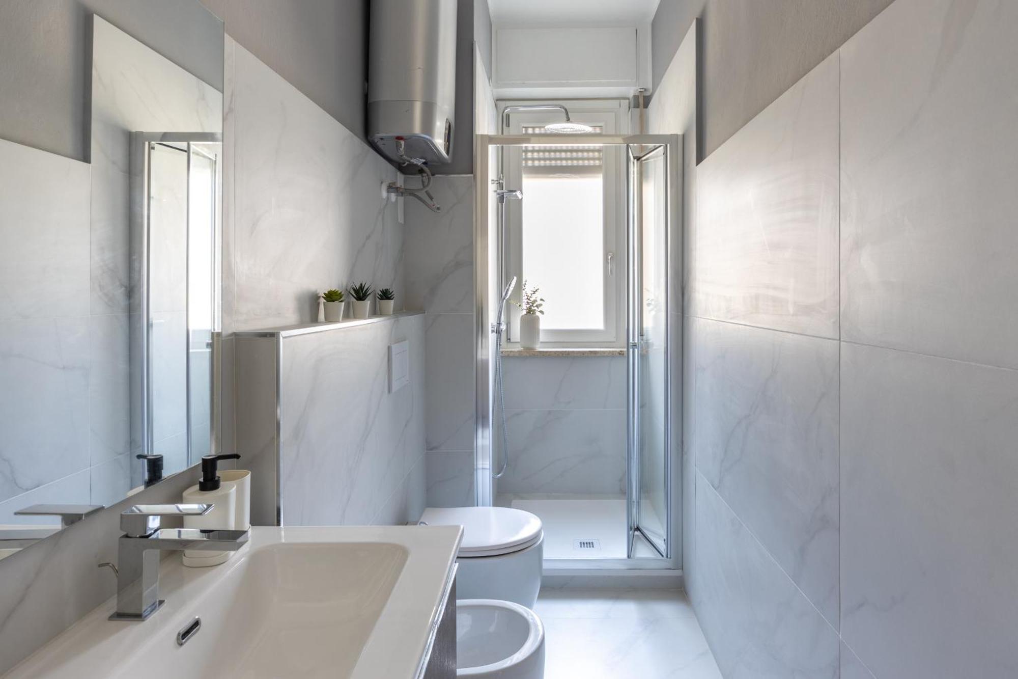 8 Min Dalla Metro Casa Elegante Con Netflix E Wifi Apartment Mailand